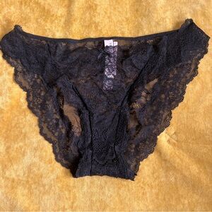 Victoria secret Dream Angels Black Lace Cheekini bikini panty NWT size small
